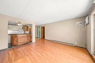 1060 N Farnsworth Ave, Aurora, IL 60505 - Photo 4