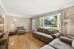 4605 Ashley Dr, McHenry, IL 60050 - Photo 6
