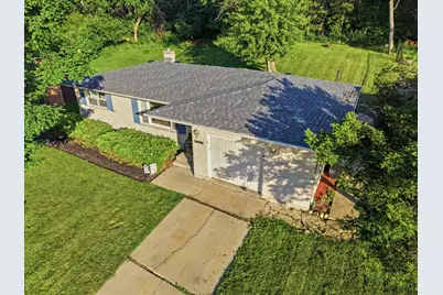 4605 Ashley Drive, McHenry, IL 60050 - Photo 2