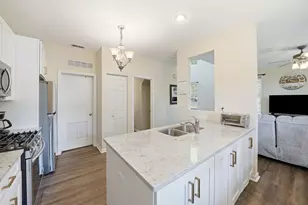 2759 Sheridan Ct, Naperville, IL 60563 - Photo 12