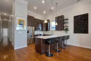 2211 W Roscoe St, Chicago, IL 60618 - Photo 6