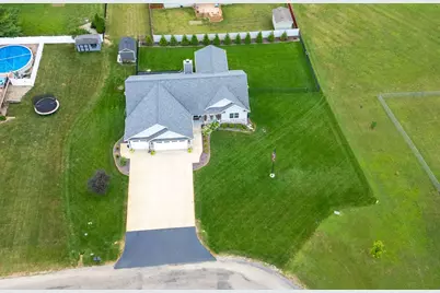 9807 Northridge Circle, Clifton, IL 61727 - Photo 38