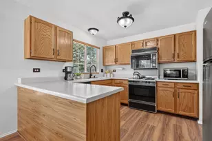 1696 Brigham Ln, Crystal Lake, IL 60014 - Photo 16