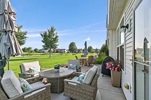 545 Autumn Cir, Pingree Grove, IL 60140 - Photo 20