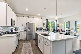 6706 Killala Dr, McHenry, IL 60050 - Photo 4