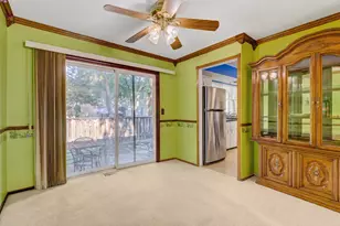 330 Elmwood Ln, Bloomingdale, IL 60108 - Photo 8