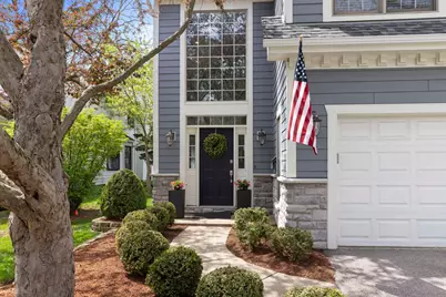 176 Hillcrest Avenue, Glen Ellyn, IL 60137 - Photo 2