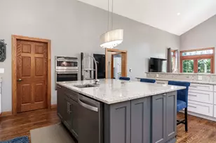 7887 Canterbury Ridge, South Beloit, IL 61080 - Photo 8