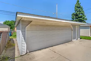 516 Exchange Ave, Calumet City, IL 60409 - Photo 4