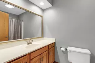 3205 Timberline Dr, Champaign, IL 61822 - Photo 24