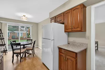 1393 W Shire Circle #2, Inverness, IL 60067 - Photo 6