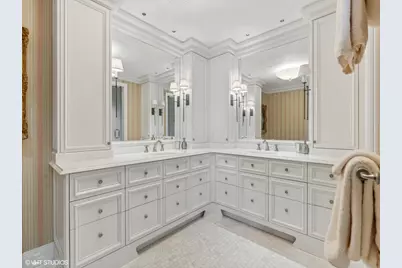 800 N Michigan Avenue #3501, Chicago, IL 60611 - Photo 34