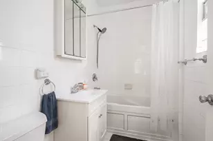 [Address not provided], Oak Park, IL 60302 - Photo 16