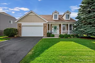 2911 Grande Trail, Yorkville, IL 60560 - Photo 2