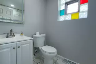 343 W 102nd Pl, Chicago, IL 60628 - Photo 4