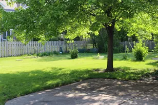 31 Buckingham Ln, Buffalo Grove, IL 60089 - Photo 20