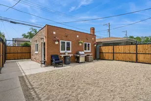 5305 W Addison St, Chicago, IL 60641 - Photo 34
