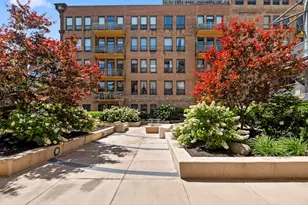 1910 S Indiana Ave, Chicago, IL 60616 - Photo 14