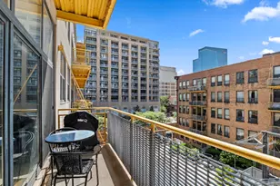 1910 S Indiana Ave, Chicago, IL 60616 - Photo 12