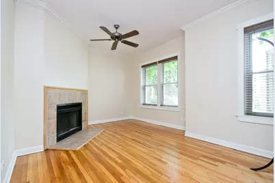 871 W Cornelia Avenue #1, Chicago, IL 60657 - Photo 2
