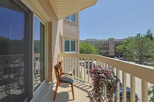 170 Manchester Dr, Buffalo Grove, IL 60089 - Photo 10
