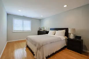 170 Manchester Dr, Buffalo Grove, IL 60089 - Photo 16