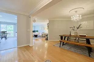 170 Manchester Dr, Buffalo Grove, IL 60089 - Photo 6