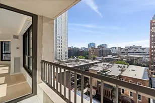 1030 N State St, Chicago, IL 60610 - Photo 24