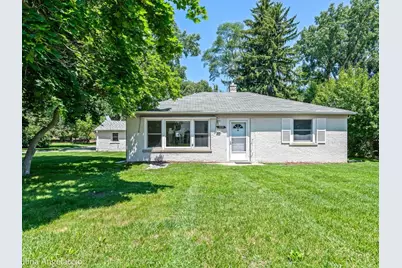 902 E Rockland Road, Libertyville, IL 60048 - Photo 1