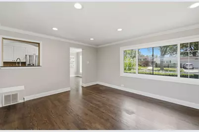 [Address not provided], Morton Grove, IL 60053 - Photo 12