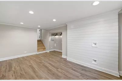 [Address not provided], Morton Grove, IL 60053 - Photo 30