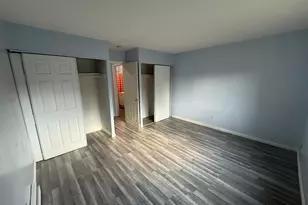 1195 Meadow Ln, Hoffman Estates, IL 60169 - Photo 2