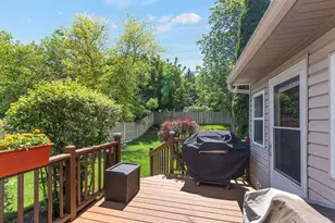 1080 Victoria Dr, Fox River Grove, IL 60021 - Photo 18