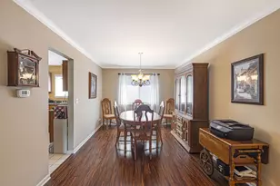 1080 Victoria Dr, Fox River Grove, IL 60021 - Photo 4