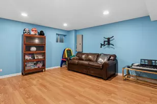 1835 Tanglewood Dr, Glenview, IL 60025 - Photo 18
