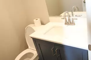 9042 S Emerald Ave, Chicago, IL 60620 - Photo 22
