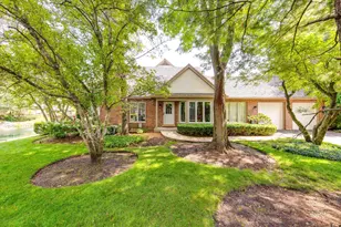 1138 Lynette Dr, Lake Forest, IL 60045 - Photo 1