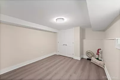 5252 N Mulligan Avenue, Chicago, IL 60630 - Photo 32
