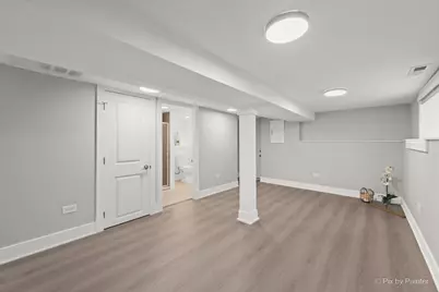 5252 N Mulligan Avenue, Chicago, IL 60630 - Photo 26