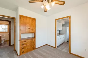 319 N Lord Ave, Carpentersville, IL 60110 - Photo 14