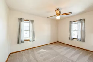 319 N Lord Ave, Carpentersville, IL 60110 - Photo 16