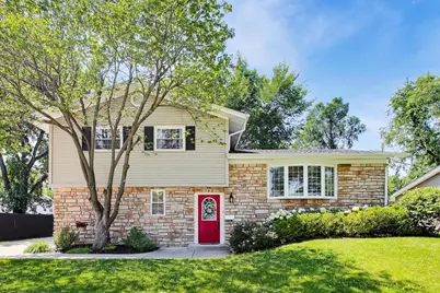 142 N Cady Drive, Palatine, IL 60074 - Photo 1