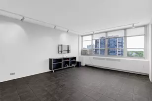 3950 N Lake Shore Dr, Chicago, IL 60613 - Photo 4