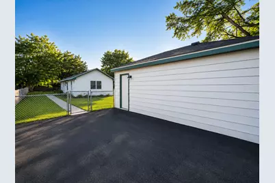 37706 N Nippersink Place, Spring Grove, IL 60081 - Photo 16