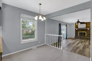 939 Honey Ln, Crete, IL 60417 - Photo 12
