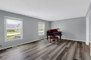 939 Honey Ln, Crete, IL 60417 - Photo 4