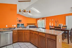 212 Rochester Rd, Poplar Grove, IL 61065 - Photo 14