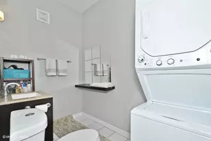 1701 N Maplewood Ave, Chicago, IL 60647 - Photo 10