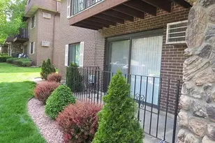10508 S Highland Ave, Worth, IL 60482 - Photo 2