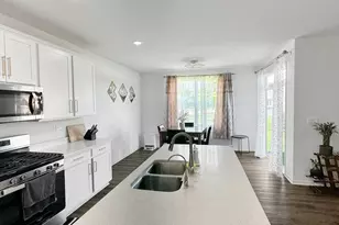 765 Kentshire Cir, Elgin, IL 60124 - Photo 6